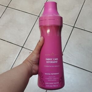 White Barn Twisted Peppermint